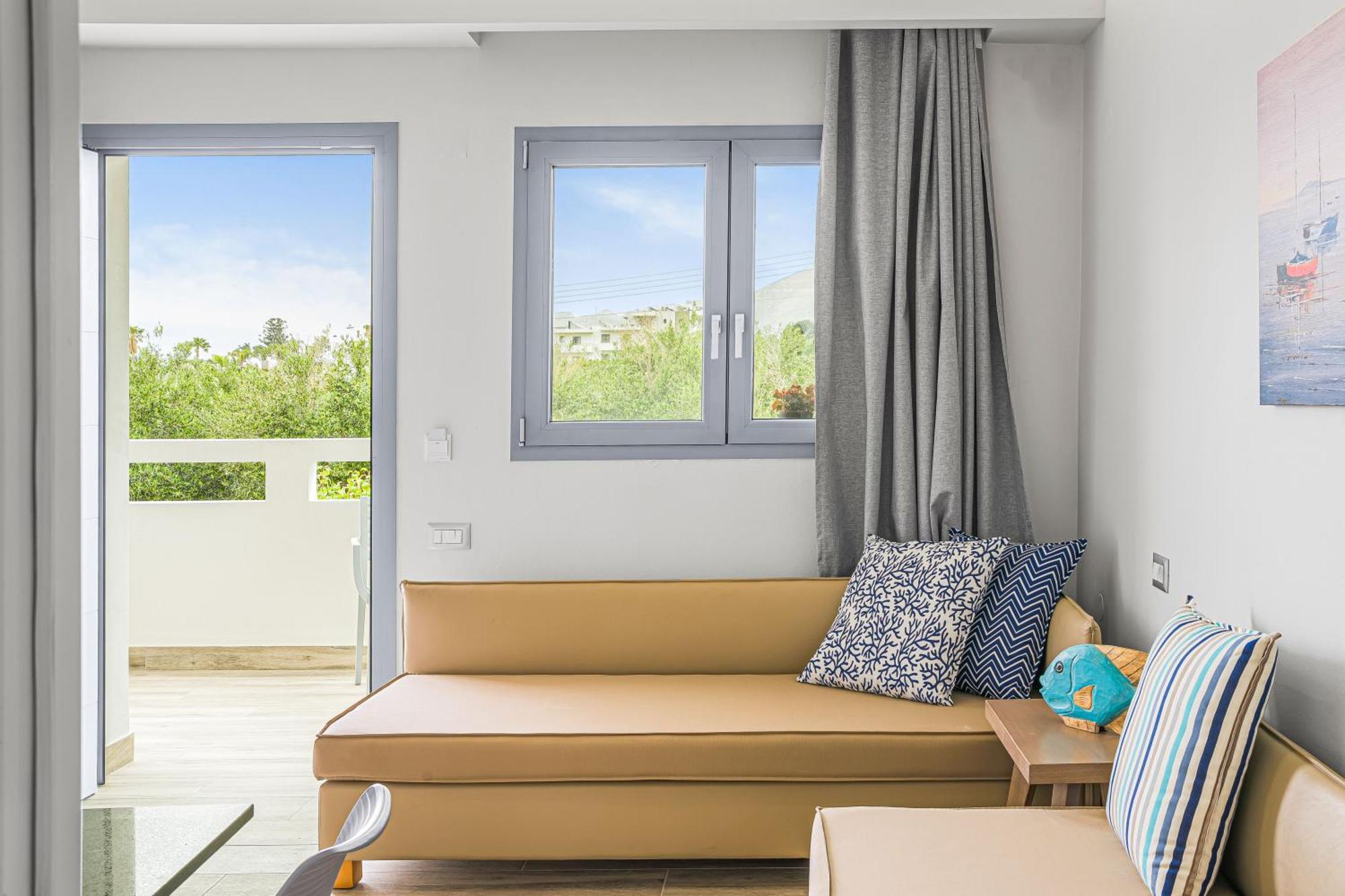 Sergiani Garden Hotel Apartments Stalida エクステリア 写真
