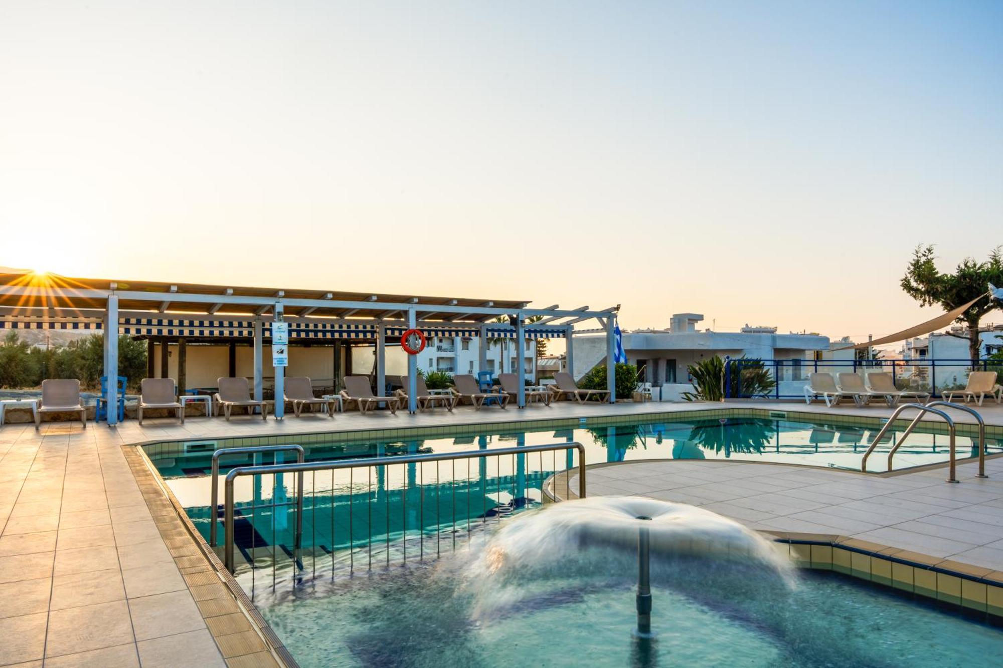 Sergiani Garden Hotel Apartments Stalida エクステリア 写真